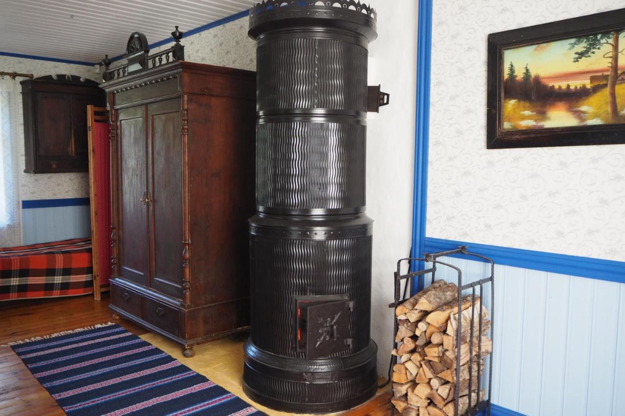 Leesi Kuelalistemaja Hotel Bagian luar foto