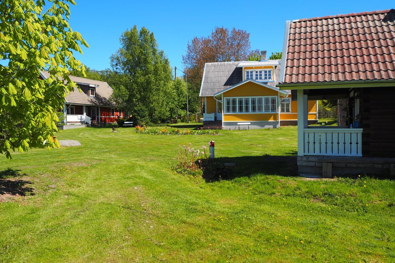 Leesi Kuelalistemaja Hotel Bagian luar foto