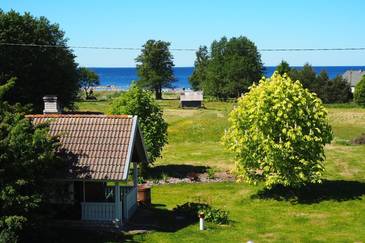 Leesi Kuelalistemaja Hotel Bagian luar foto